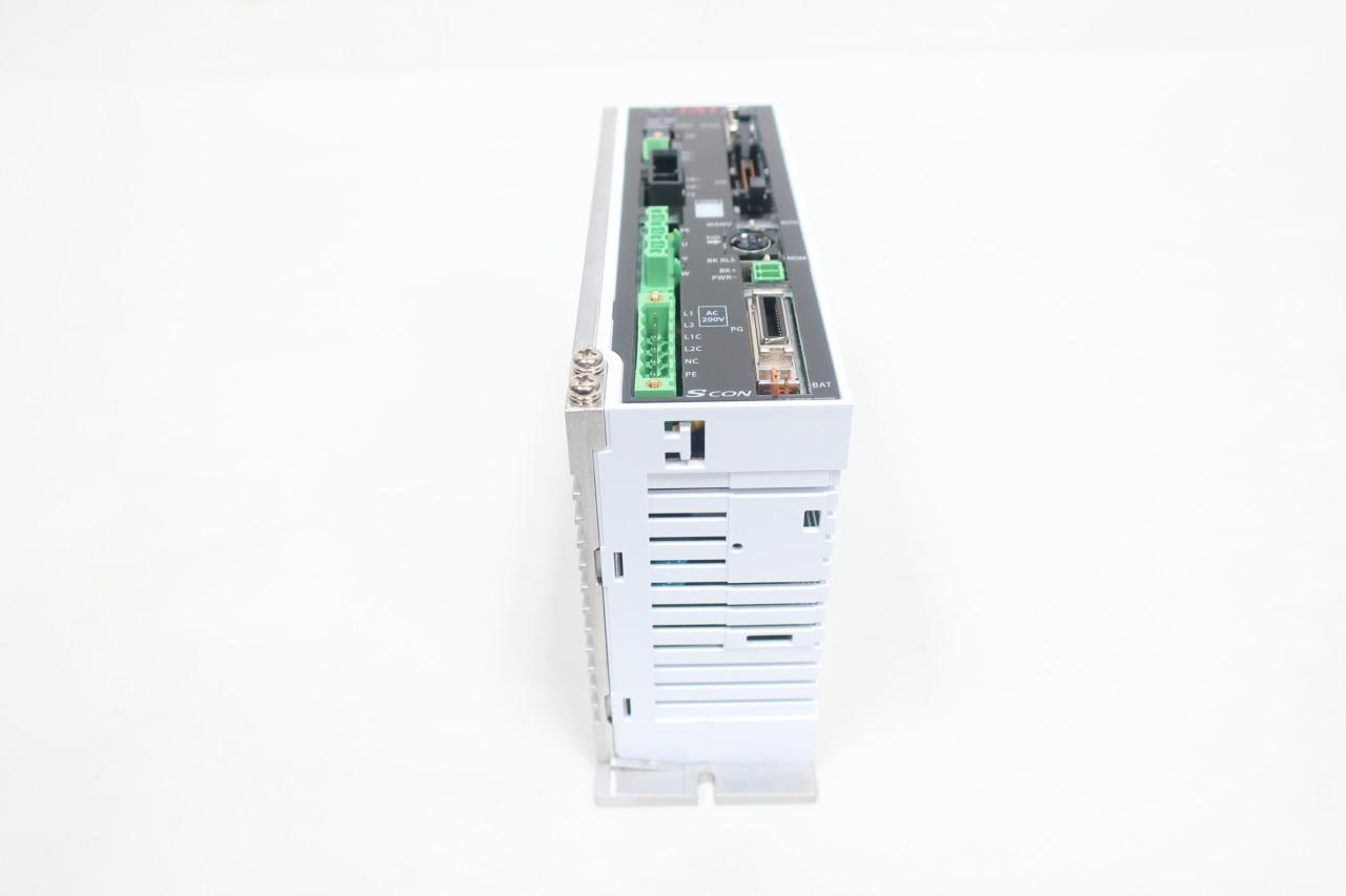 Iai SCON-CA-200I-NP-2-2 Servo Actuator Controller 0-333hz 200-230v-ac  0-80v-dc