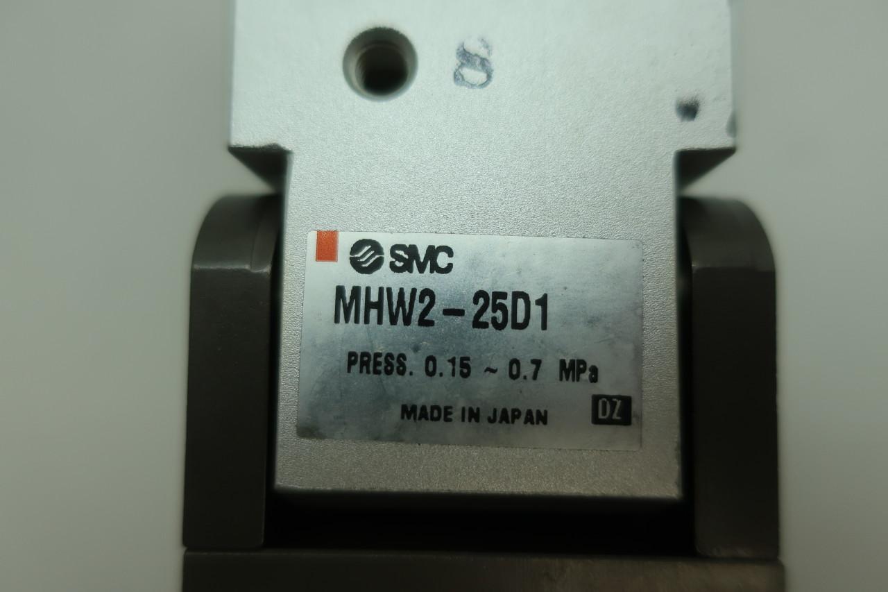 SMC MHW2-25D1 Angular Pneumatuc Gripper Finger New In Box 