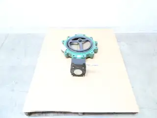 CENTERLINE SERIES 200 MANUAL IRON ALUMINUM BRONZE LUGGED BUTTERFLY VALVE 12" 150