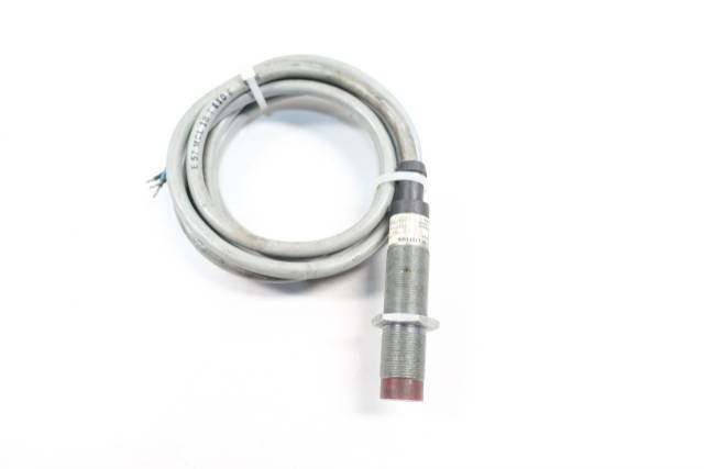 CUTLER HAMMER E57MCL18T110E INDUCTIVE PROXIMITY SENSOR 10-30V-DC