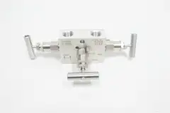 SWAGELOK SS-V3NBF8 INSTRUMENT MANIFOLD 1/2IN NPT