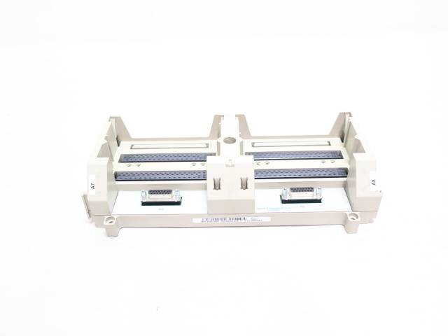 EMERSON 1C31206G01 OVATION MEDIA ATTACHMENT BASE UNIT CHASSIS MODULE R701951