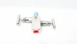 HEX VALVE HG351U3337412 STAINLESS NEEDLE VALVE 6980PSI 1/2IN NPT