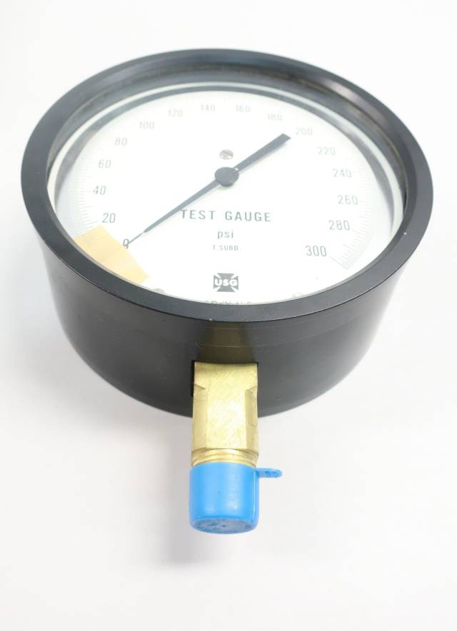 USG PRESSURE GAUGE 6IN 1/2IN NPT 0300PSI