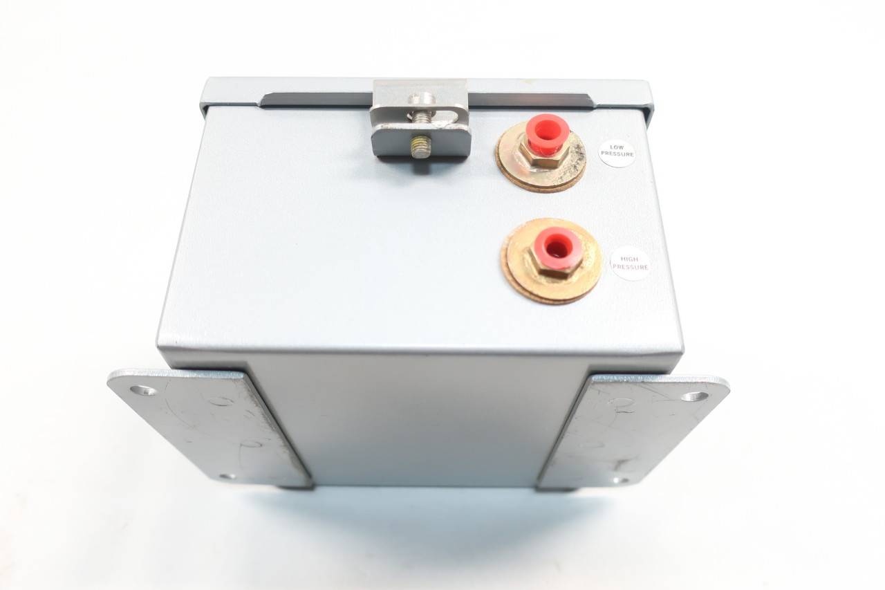 DWYER 1820 Low Differential Pressure Switch 1/2IN 10PSI DWYER 1820 Low Differential Pressure Switch 1/2IN 10PSI