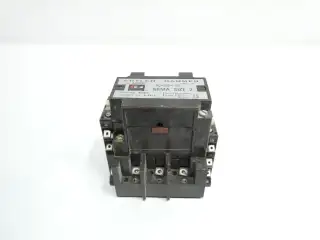 CUTLER HAMMER A10DN0 SIZE 2 AC CONTACTOR 120V-AC 45A AMP 25HP